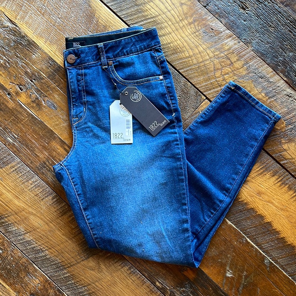 NWT Skinny Jeans